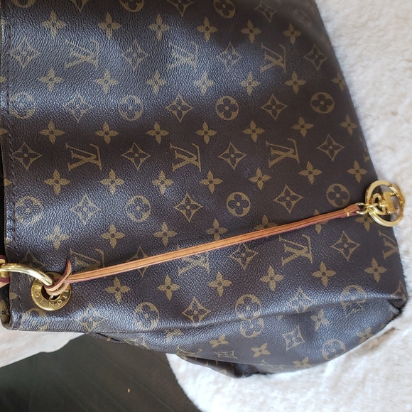 Louis Vuitton Artsy MM Monogram bag 😍 - Picture 6 of 15